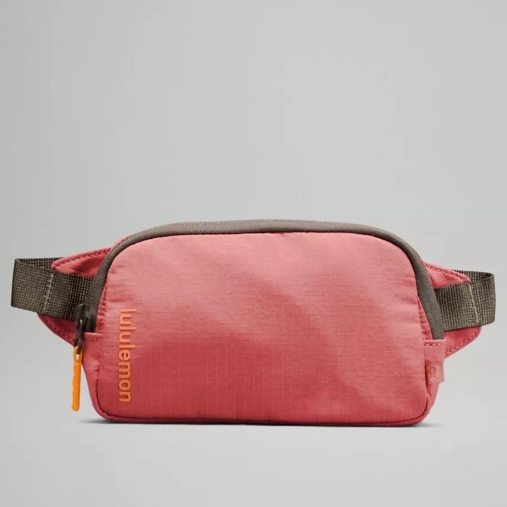 Lululemon Belt Bag - Brier Rose